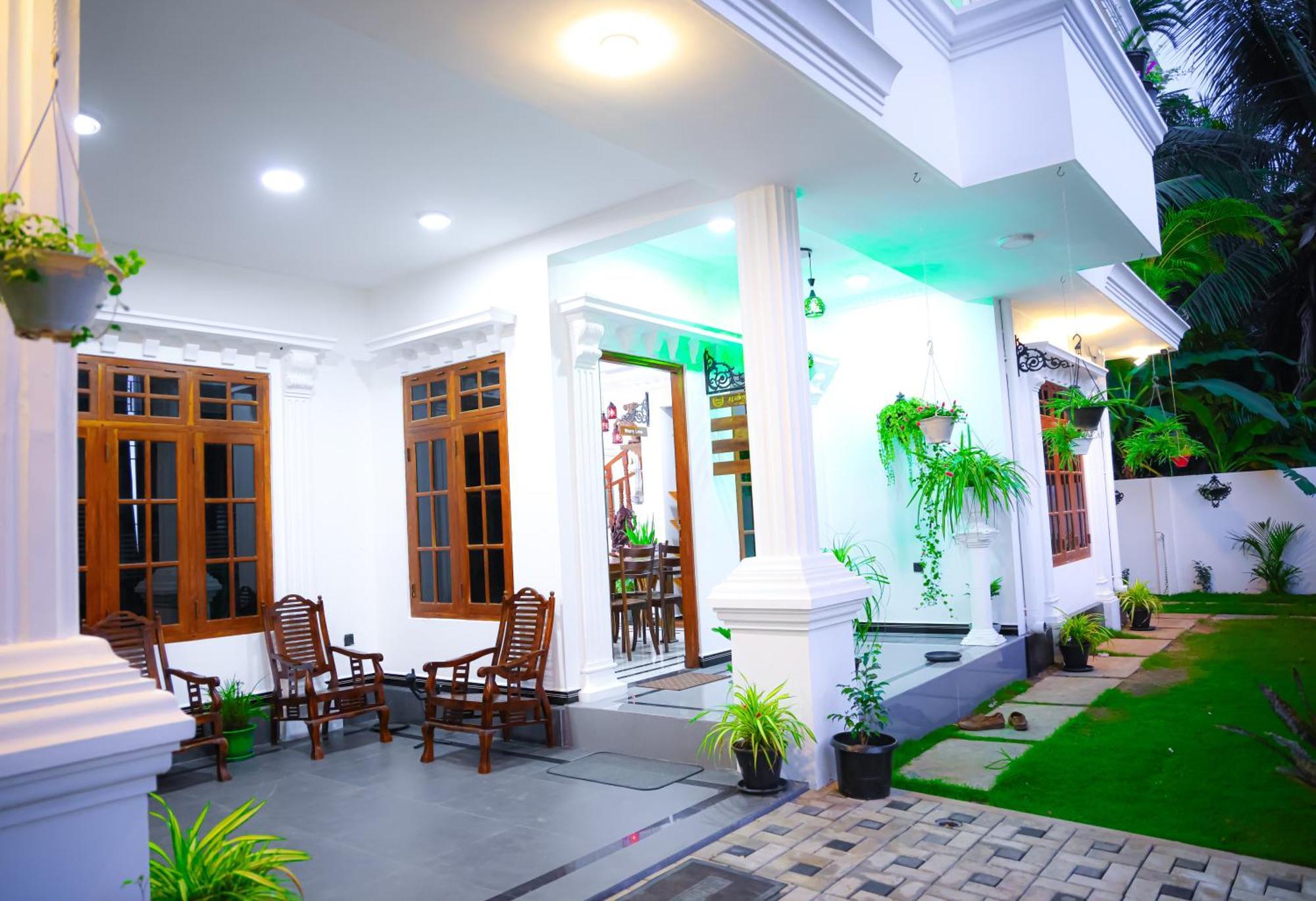 Munril Guest Apartment Джафна Екстериор снимка