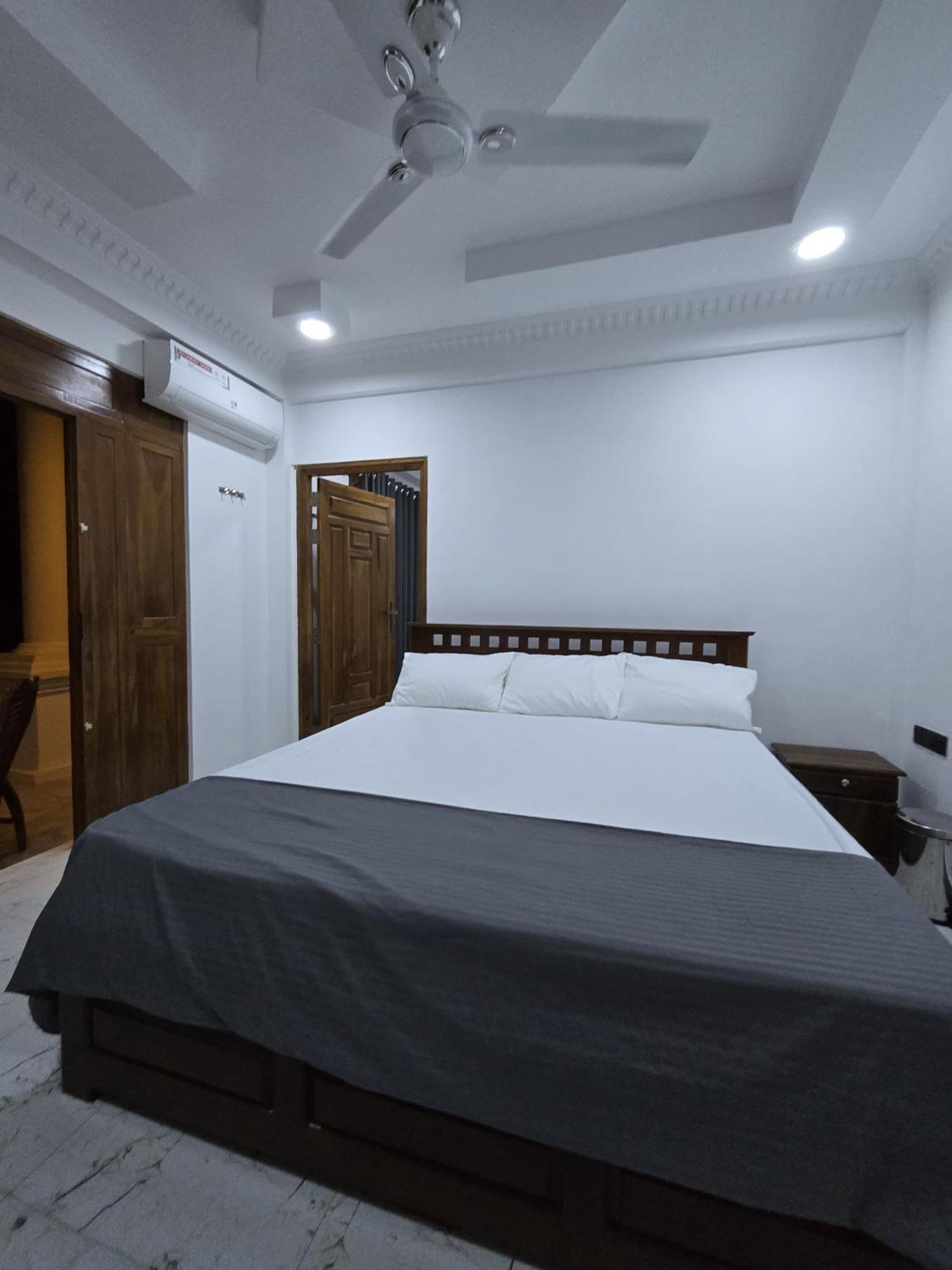 Munril Guest Apartment Джафна Екстериор снимка